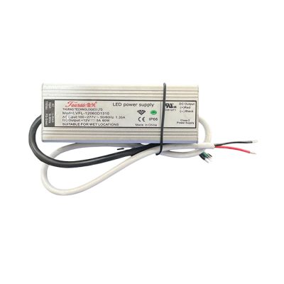 Fuente de poder de 5A marca Tauras